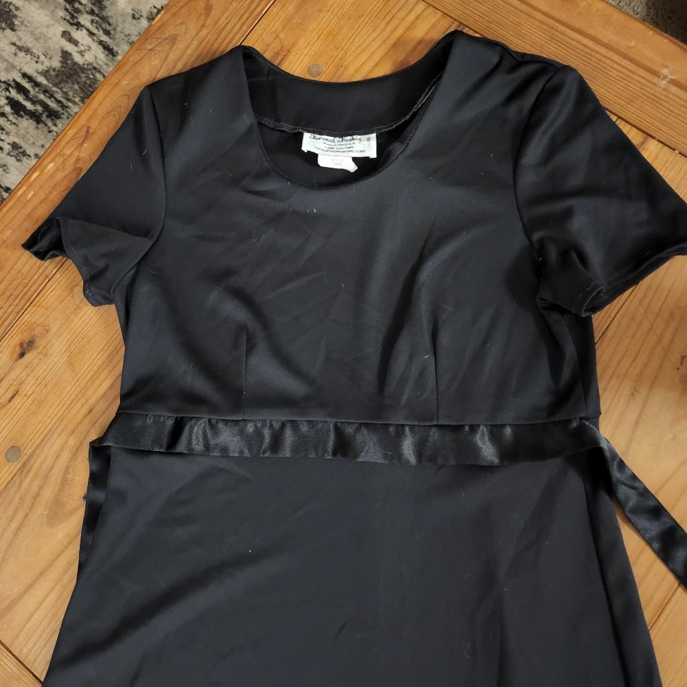 Formal Fashion beautiful black gown Md 8